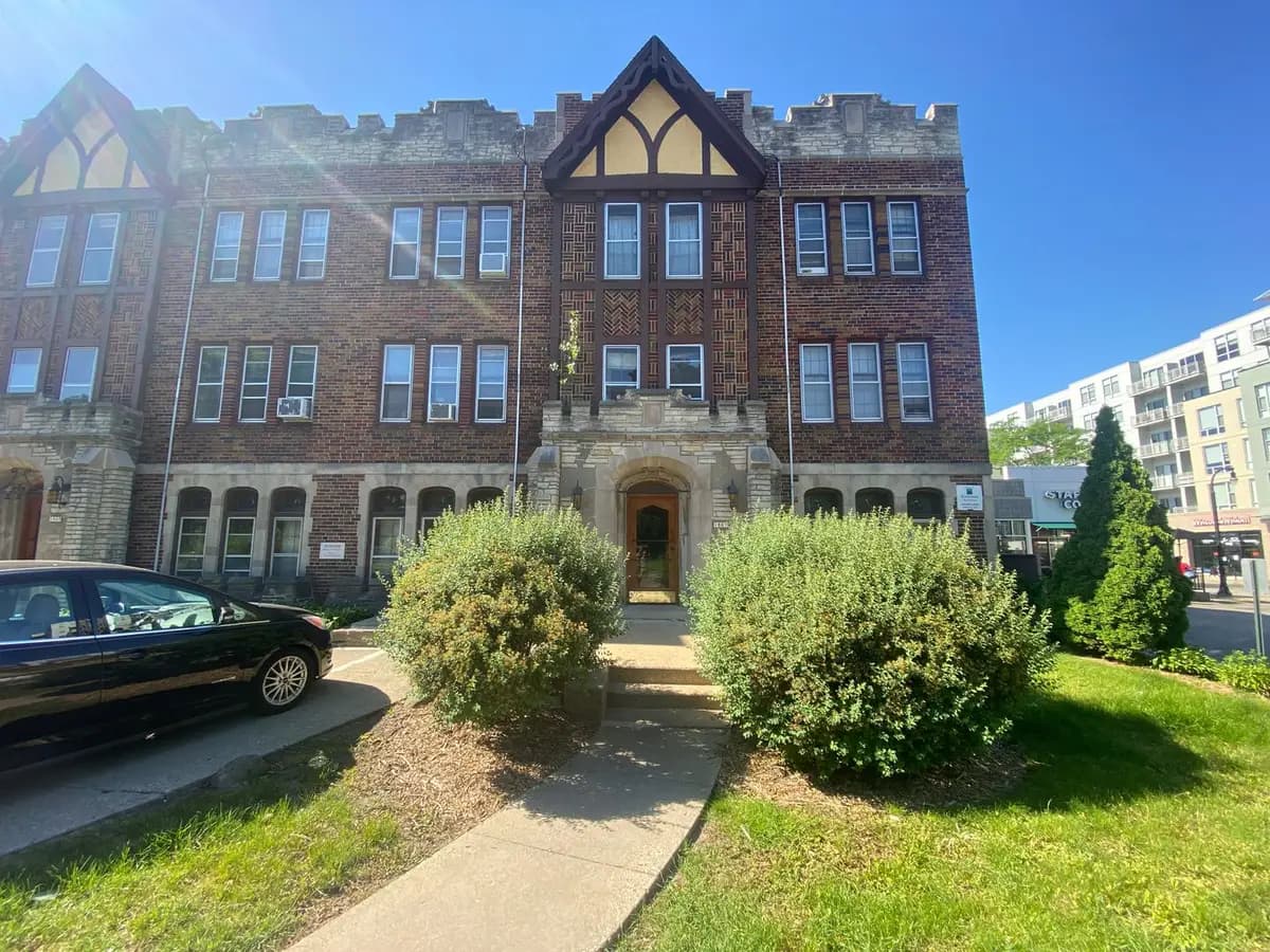 Louisville apartments for rent - Property image - 1807 E Olive St - 1