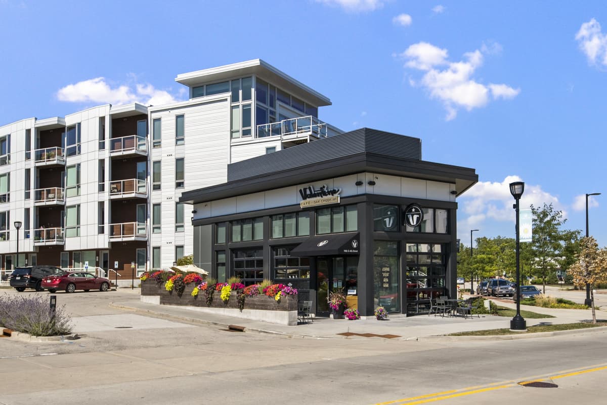 Louisville apartments for rent - Property image - Emerald Row Apartments - 3