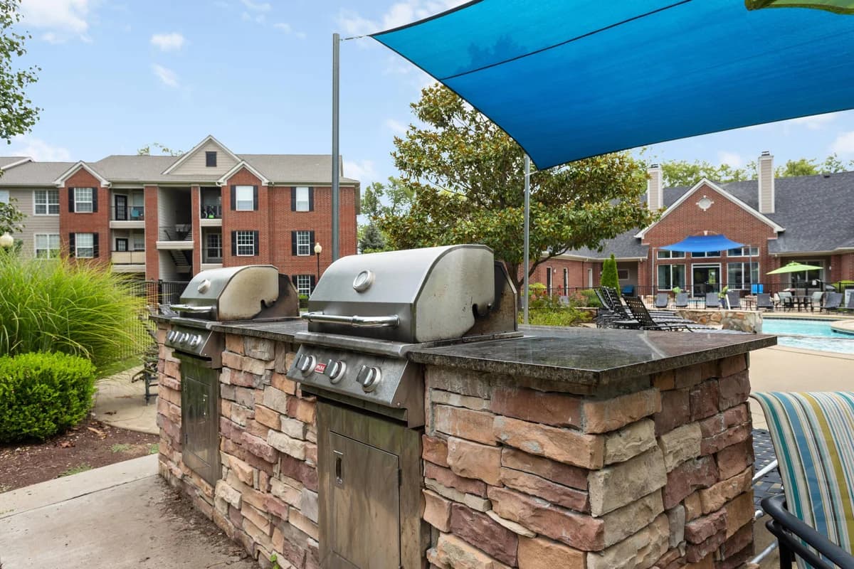 Louisville apartments for rent - image - Poolside Grilling Area