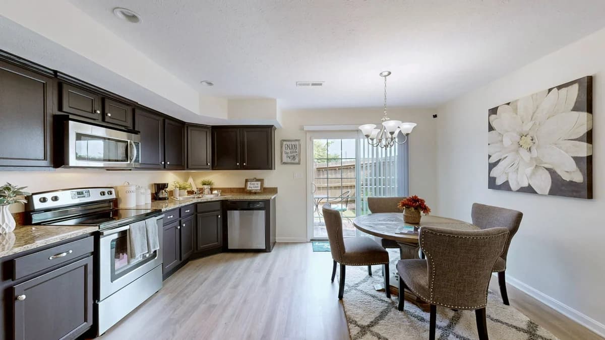 Ashton Park Townhomes - Apartment - 9