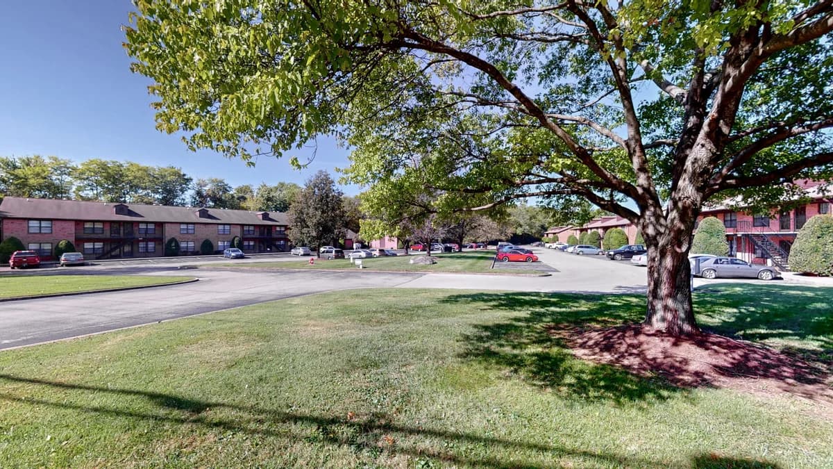 Breckinridge Park Apartments - Apartment - 5