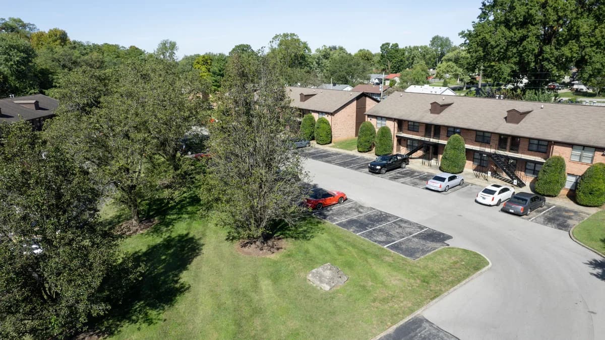 Breckinridge Park Apartments - Apartment - 6