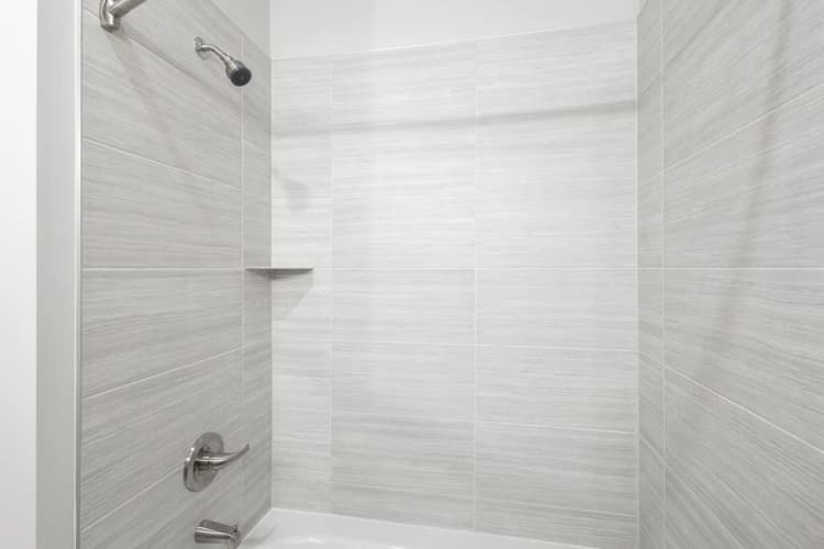 Louisville apartments for rent - image - Shower/Tub