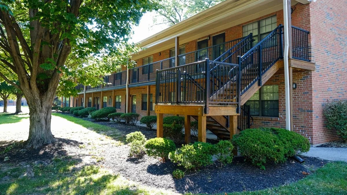 Bon Air Apartments - Apartment - 3