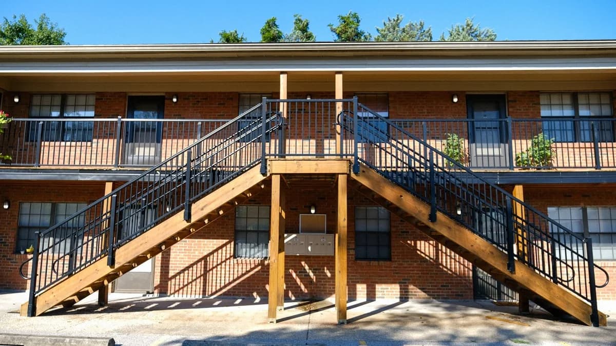 Bon Air Apartments - Bon Air Apartments