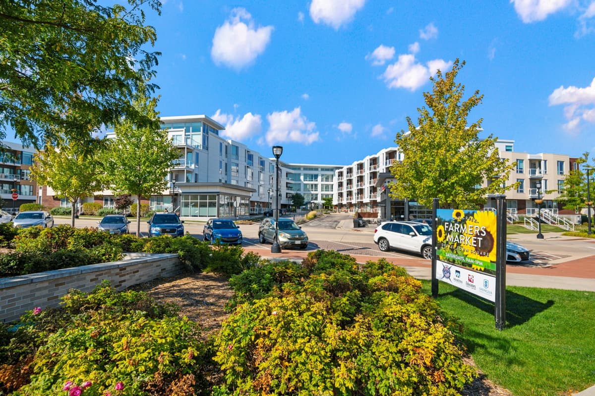 Louisville apartments for rent - Property image - Emerald Row Apartments - 1