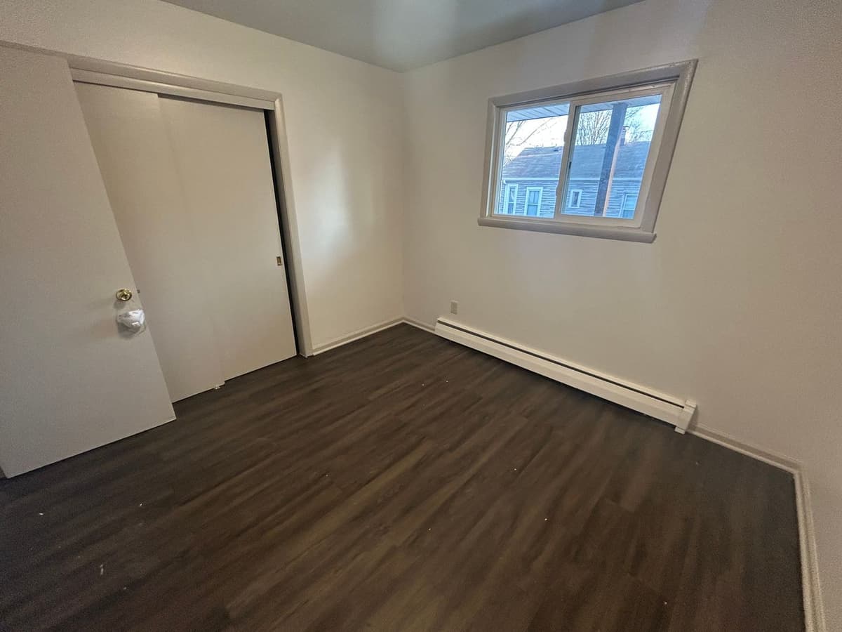 Louisville apartments for rent - Property image - 1422 S 7th St - 3