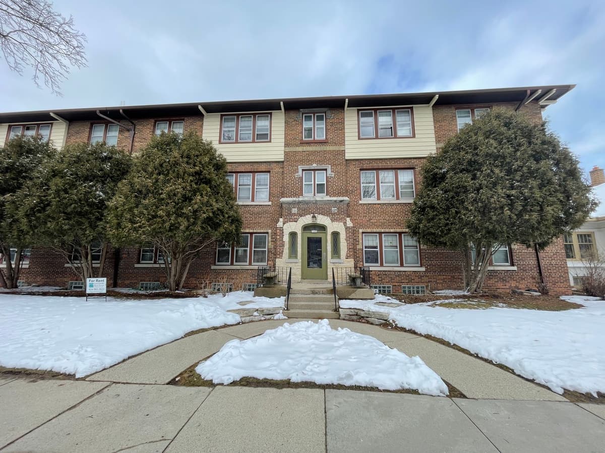 Louisville apartments for rent - Property image - 1800-1808 E Olive St - 1