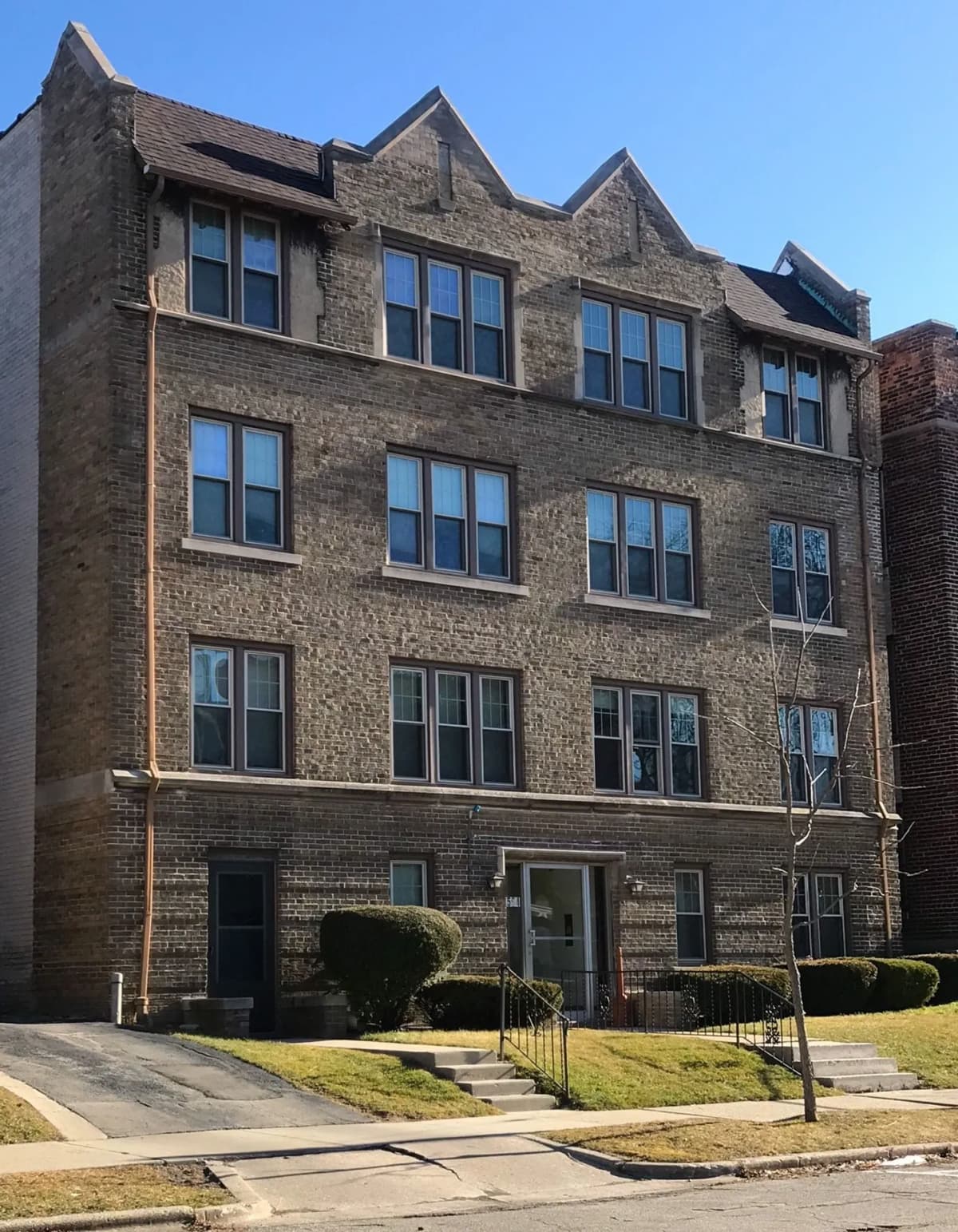Louisville apartments for rent - Property image - 2564 N Murray Ave - 2