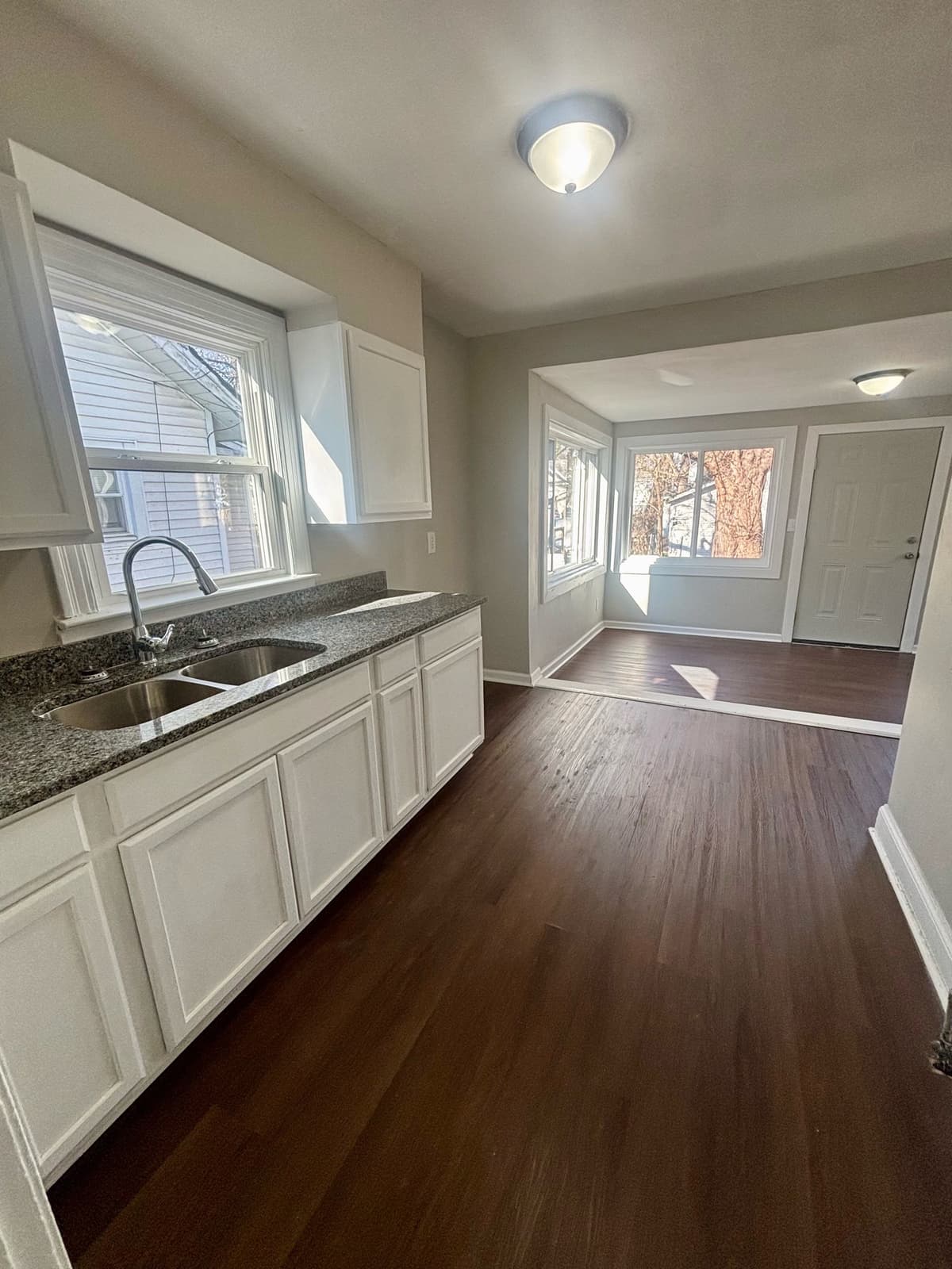 Louisville apartments for rent - Property image - 328 Cecil Avenue - 2