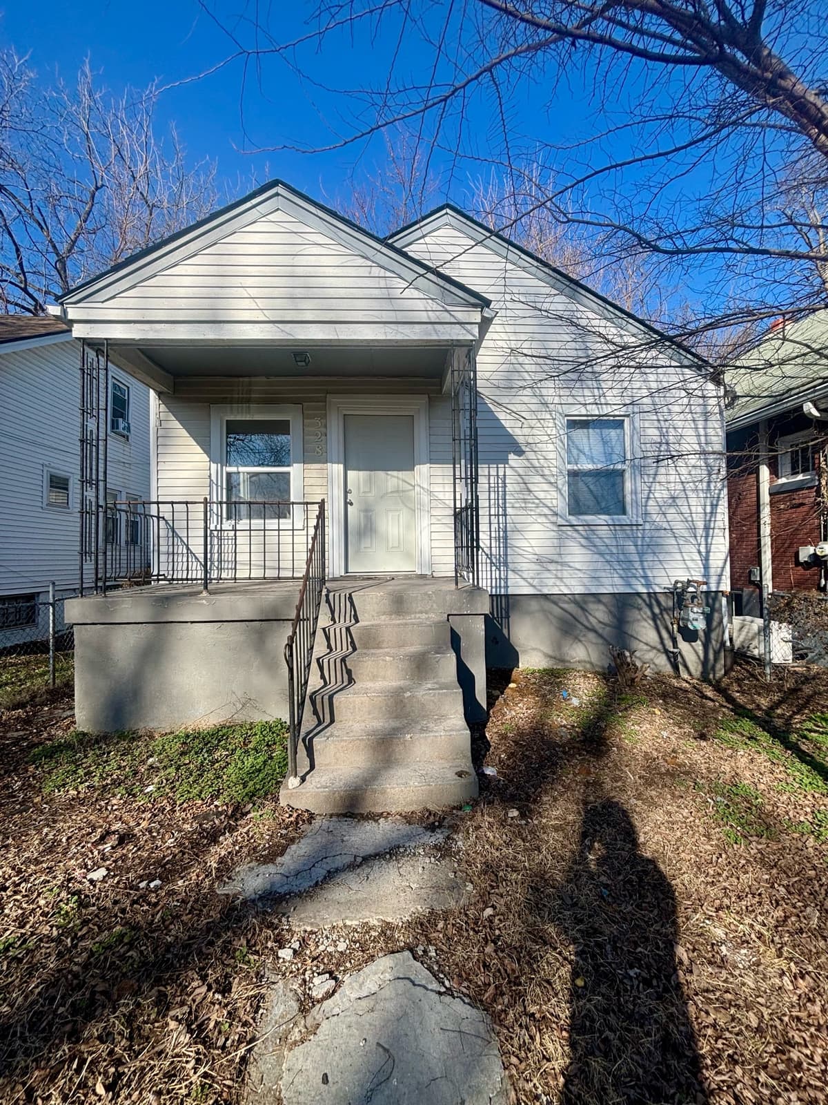 Louisville apartments for rent - Property image - 328 Cecil Avenue - 1