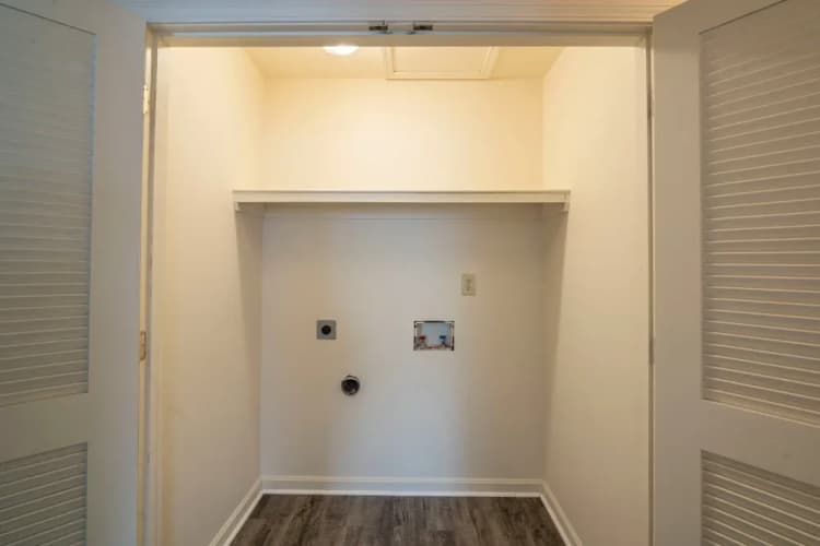 Louisville apartments for rent - image - imgi_15__OOK5091_l34w6w_aq78kb.webp
