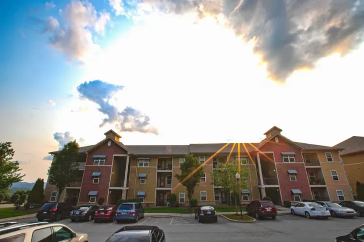 Louisville apartments for rent - image - imgi_19_OverlookTerrace_10_da8brb_rnvn88.webp