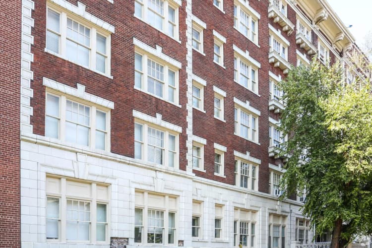 Louisville apartments for rent - image - imgi_30_1752266216029-The-Puritan-Senior-Living---62--Over_018.webp