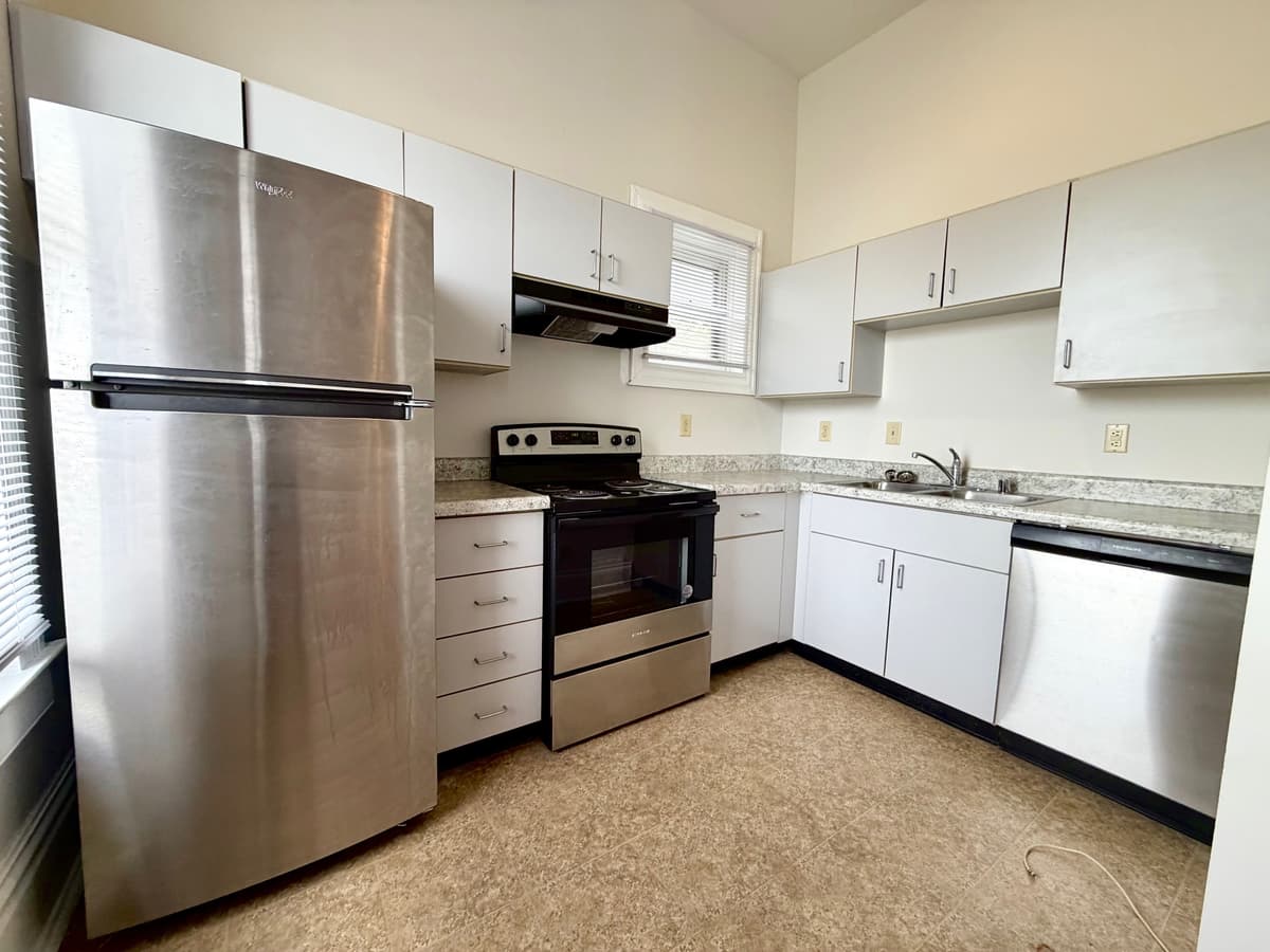 Louisville apartments for rent - Property image - 1210 E. Broadway St. - 3