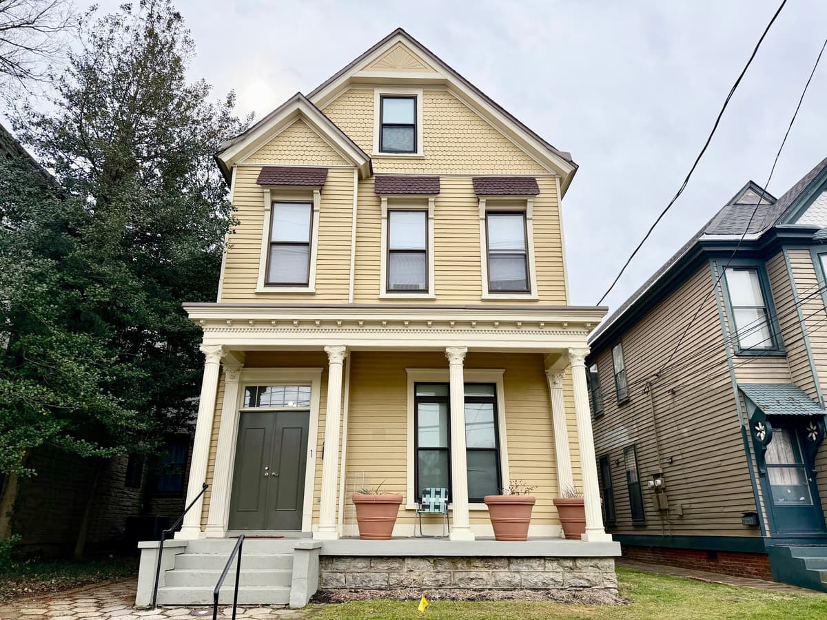 Louisville apartments for rent - Property image - 1210 E. Broadway St. - 1