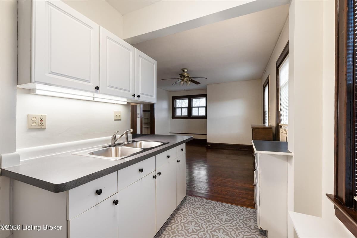 Louisville apartments for rent - Property image - 1401 E. Breckinridge St. - 3