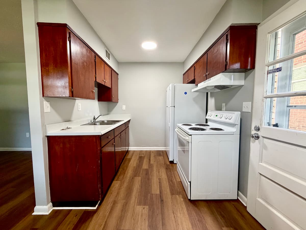 Louisville apartments for rent - Property image - 1709 Valley Forge Way - 3