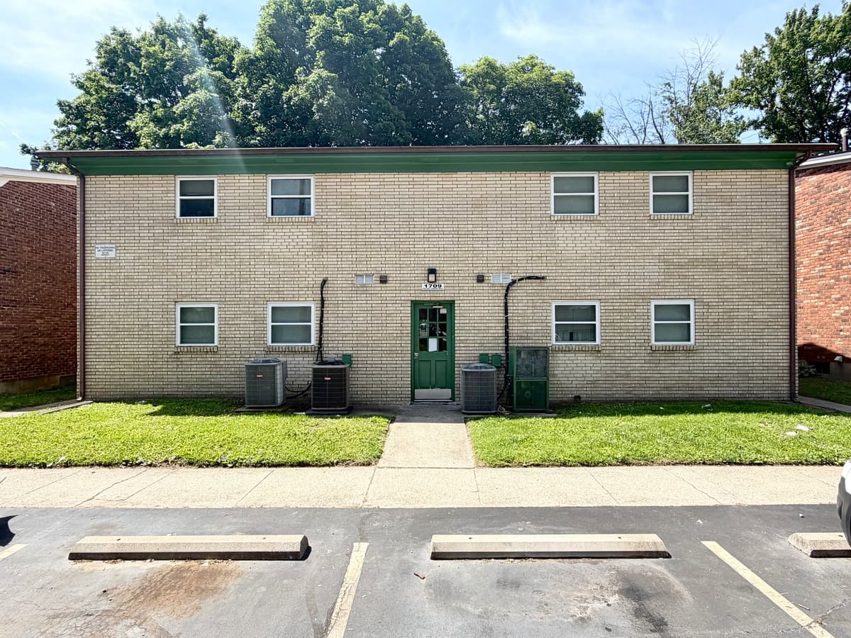 Louisville apartments for rent - Property image - 1709 Valley Forge Way - 2