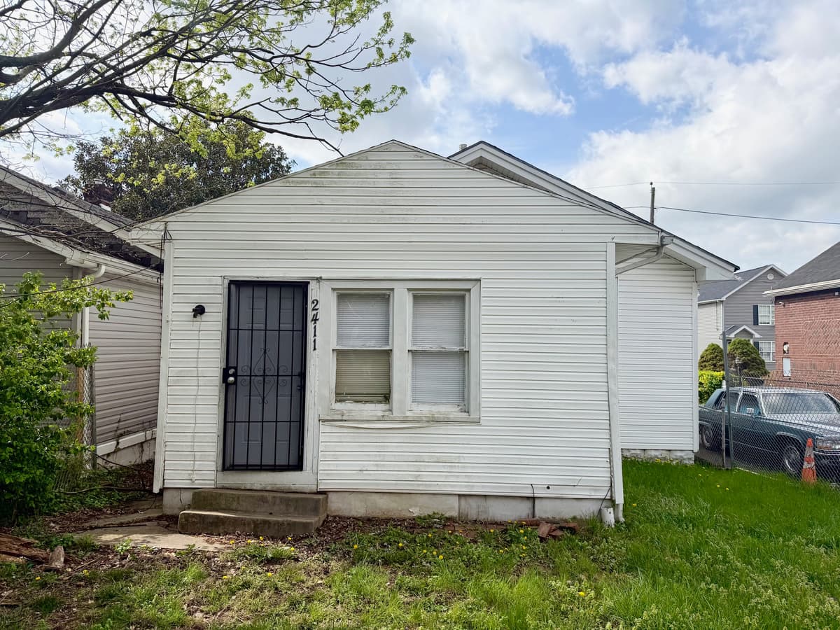 Louisville apartments for rent - Property image - 2411 Elliott Ave. - 2