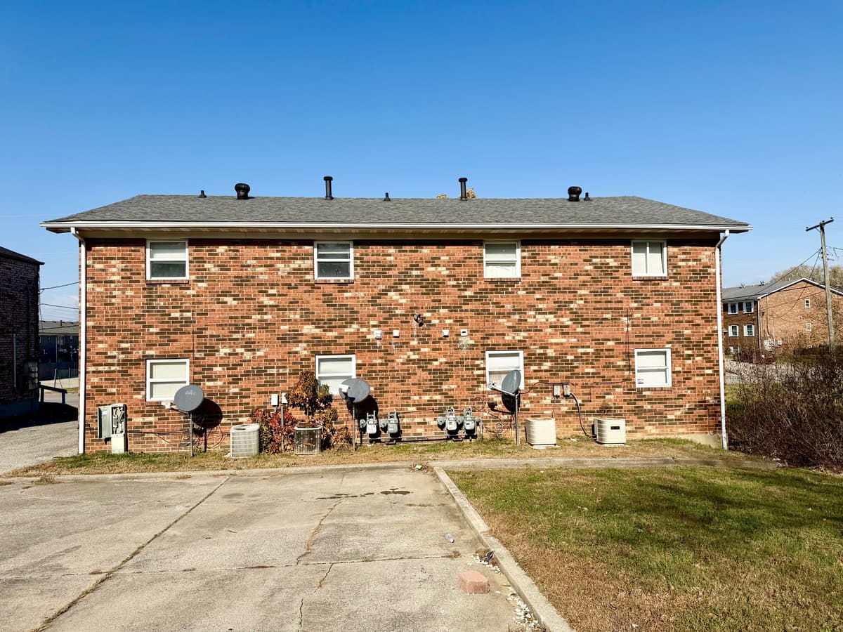 Louisville apartments for rent - Property image - 3216 Fordhaven Rd. - 1