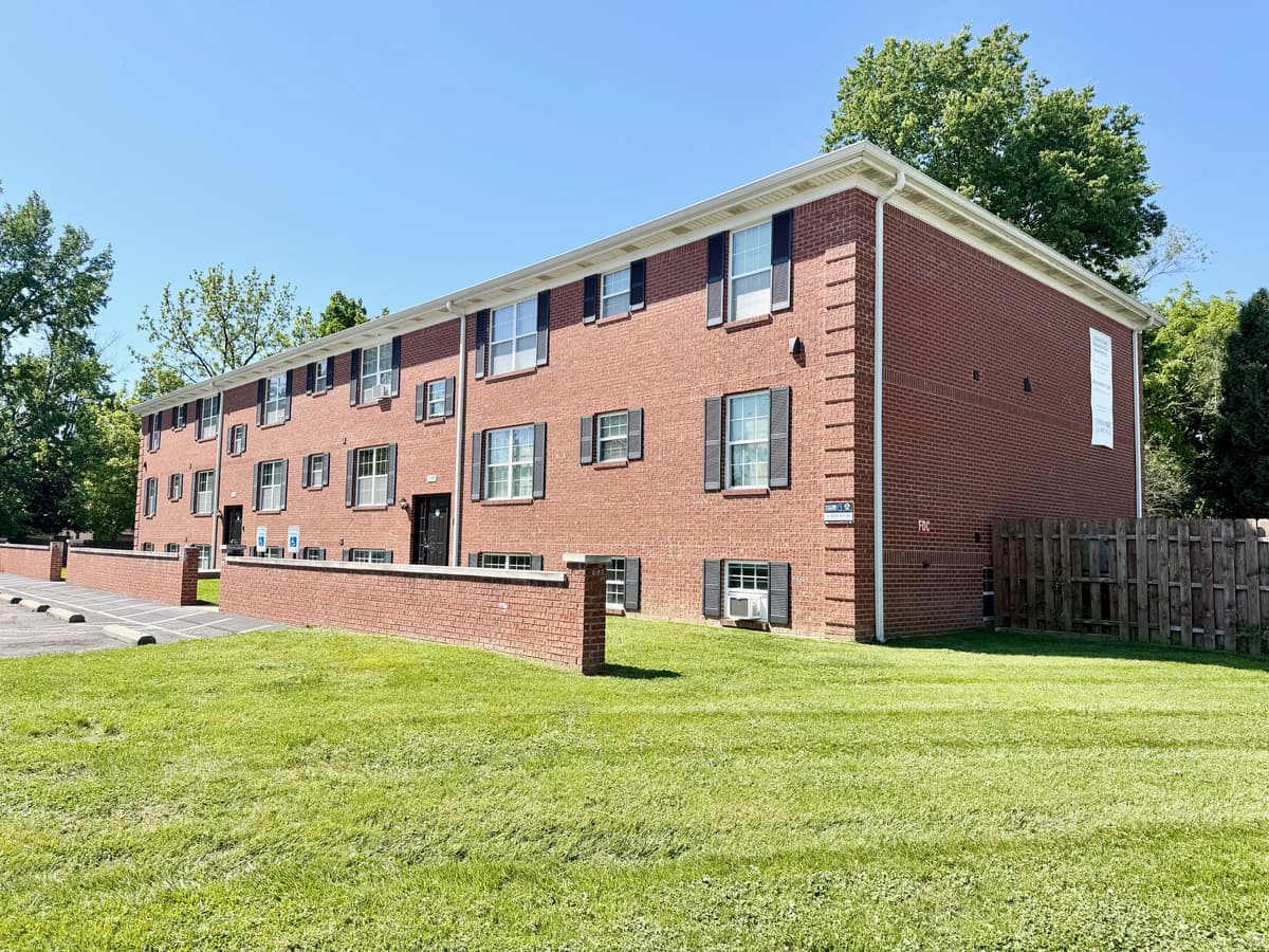 Louisville apartments for rent - Property image - 3544 Brockton ln - 2