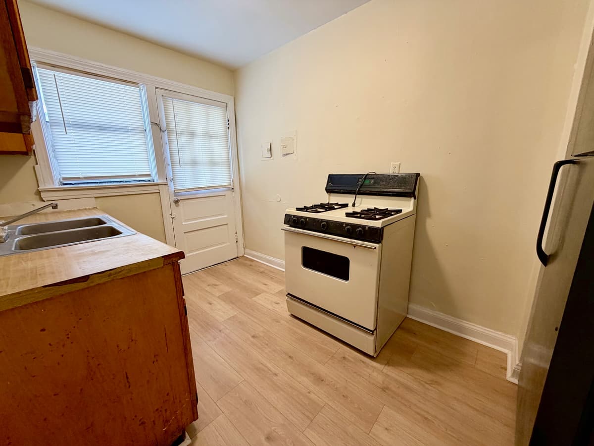 Louisville apartments for rent - Property image - 4309 Elliiott Ave. - 3