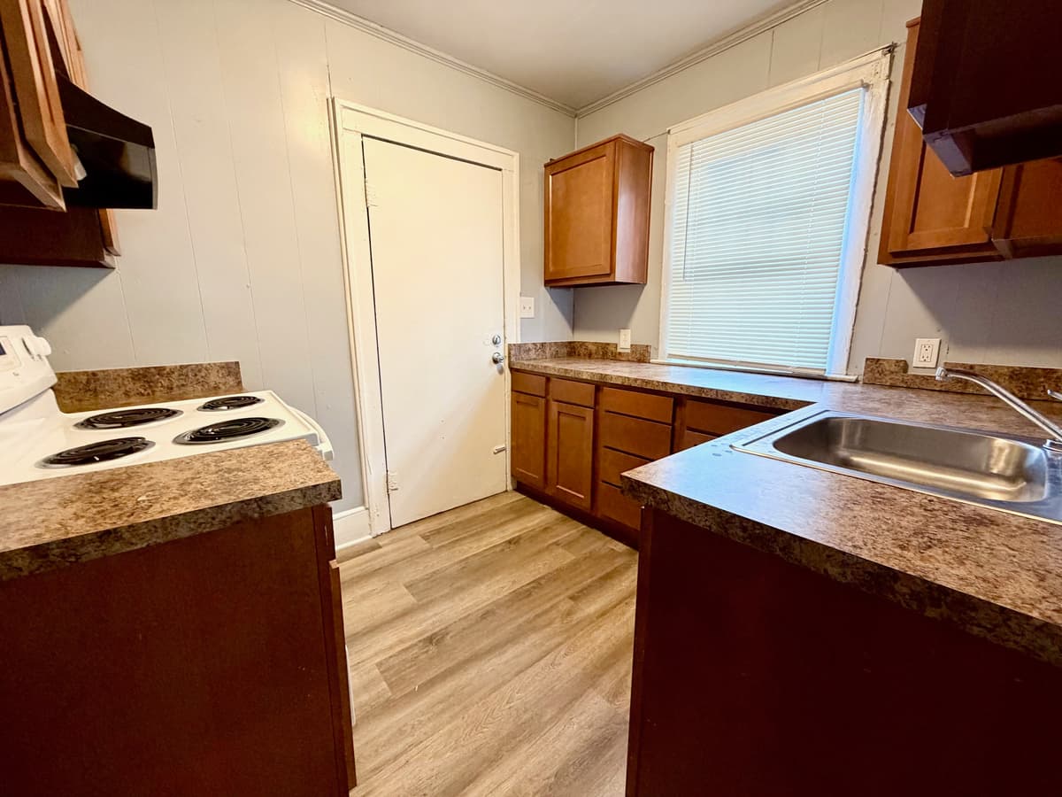 Louisville apartments for rent - Property image - 666 Lindell Ave - 3