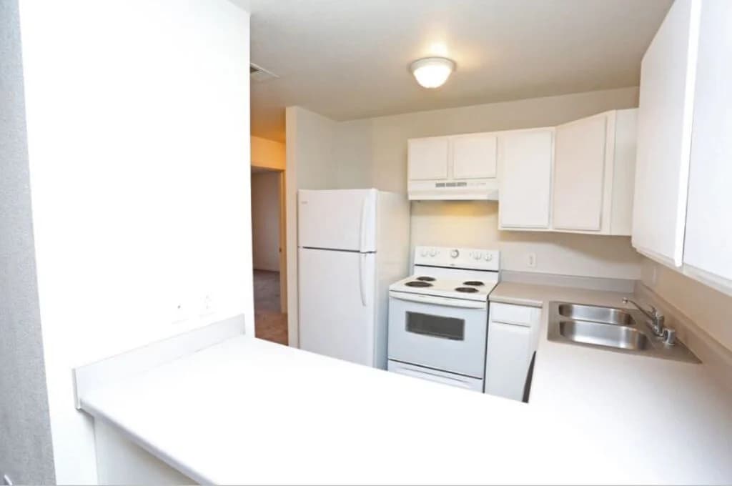 Louisville apartments for rent - Property image - Hallmark at The Lake - 3