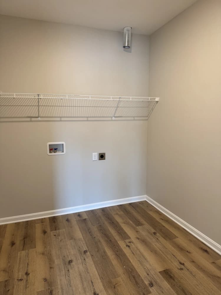 Louisville apartments for rent - image - Closet