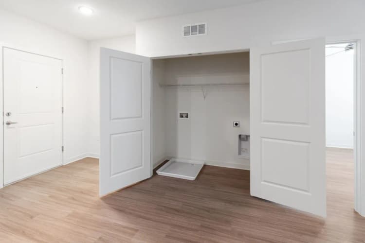 Louisville apartments for rent - image - imgi_20_The-Eclipse-in-Russell-2BR-Laundry.webp