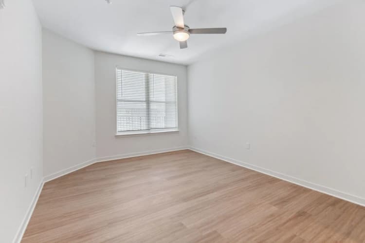 Louisville apartments for rent - image - imgi_21_The-Eclipse-in-Russell-2BR-Bedroom.webp