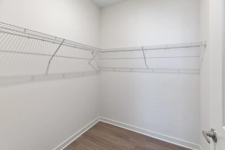 Louisville apartments for rent - image - imgi_24_The-Eclipse-in-Russell-2BR-Closet.webp