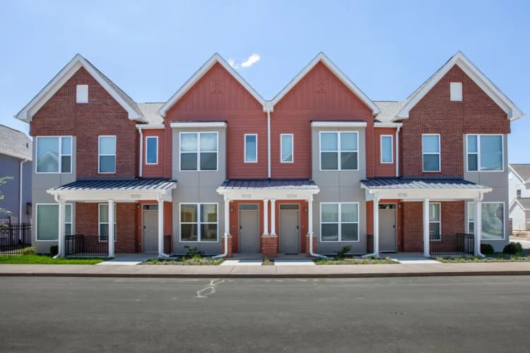 Louisville apartments for rent - image - imgi_312_1774160034939-556tyy-beecher-terrace-38.webp