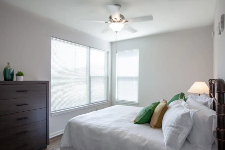 Louisville apartments for rent - image - imgi_302_1774160014306-k5mwru-beecher-terrace-28.webp