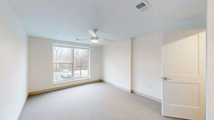 Louisville apartments for rent - image - Spacious bedroom with window bench seating