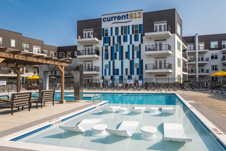 Louisville apartments for rent - image - Resort style pool with sunken lounge seating