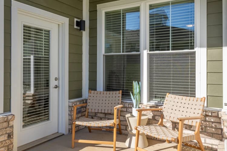 Louisville apartments for rent - image - Patio