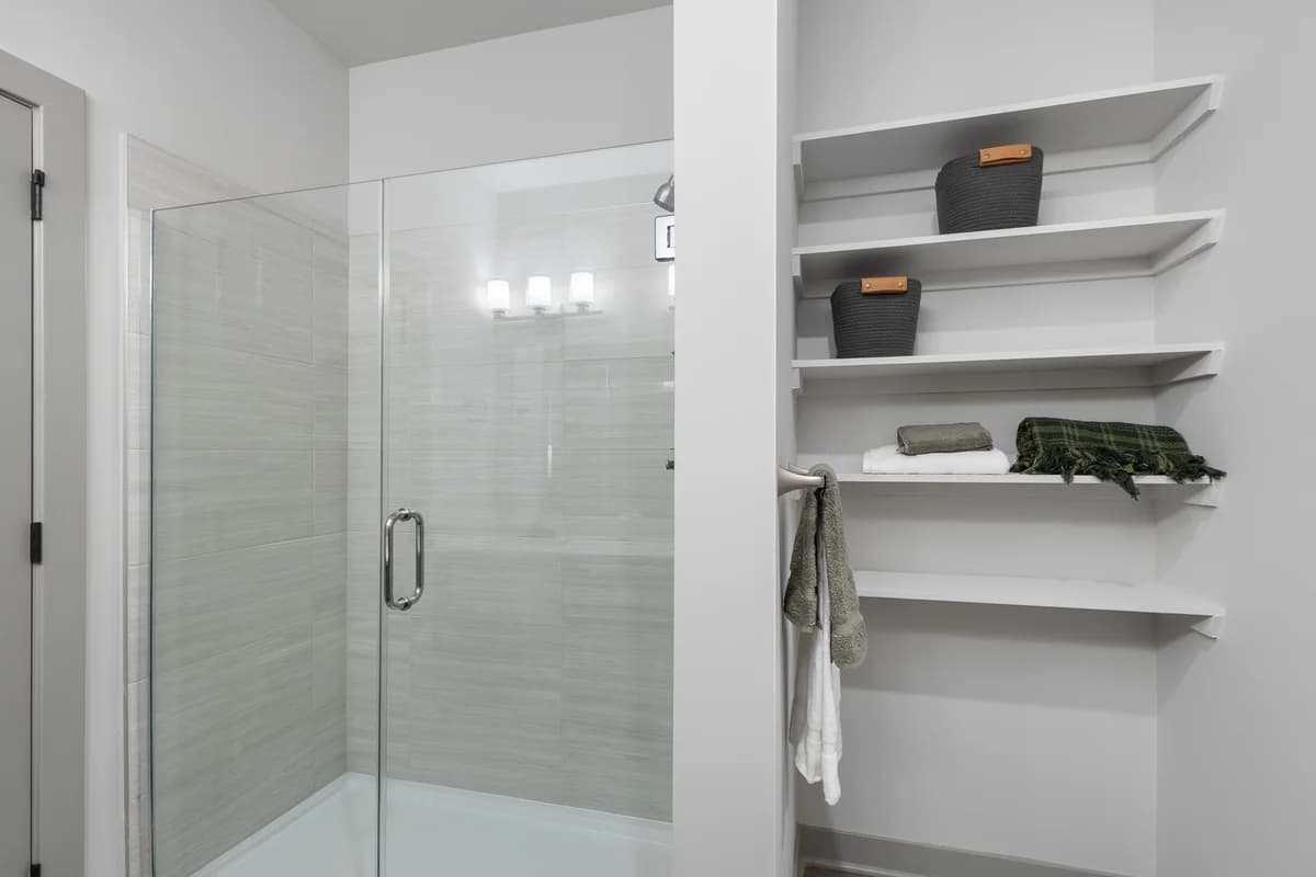 Louisville apartments for rent - image - Bathroom shelves