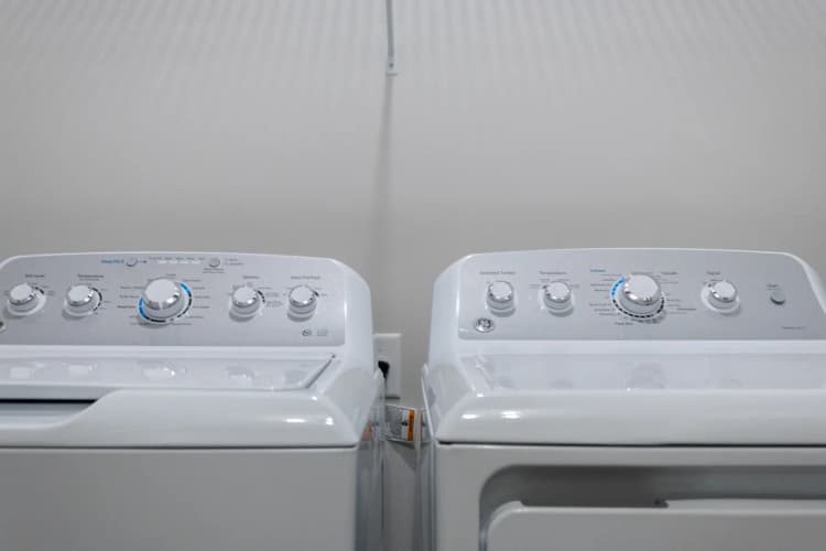 Louisville apartments for rent - image - Commercial Laundry Facility