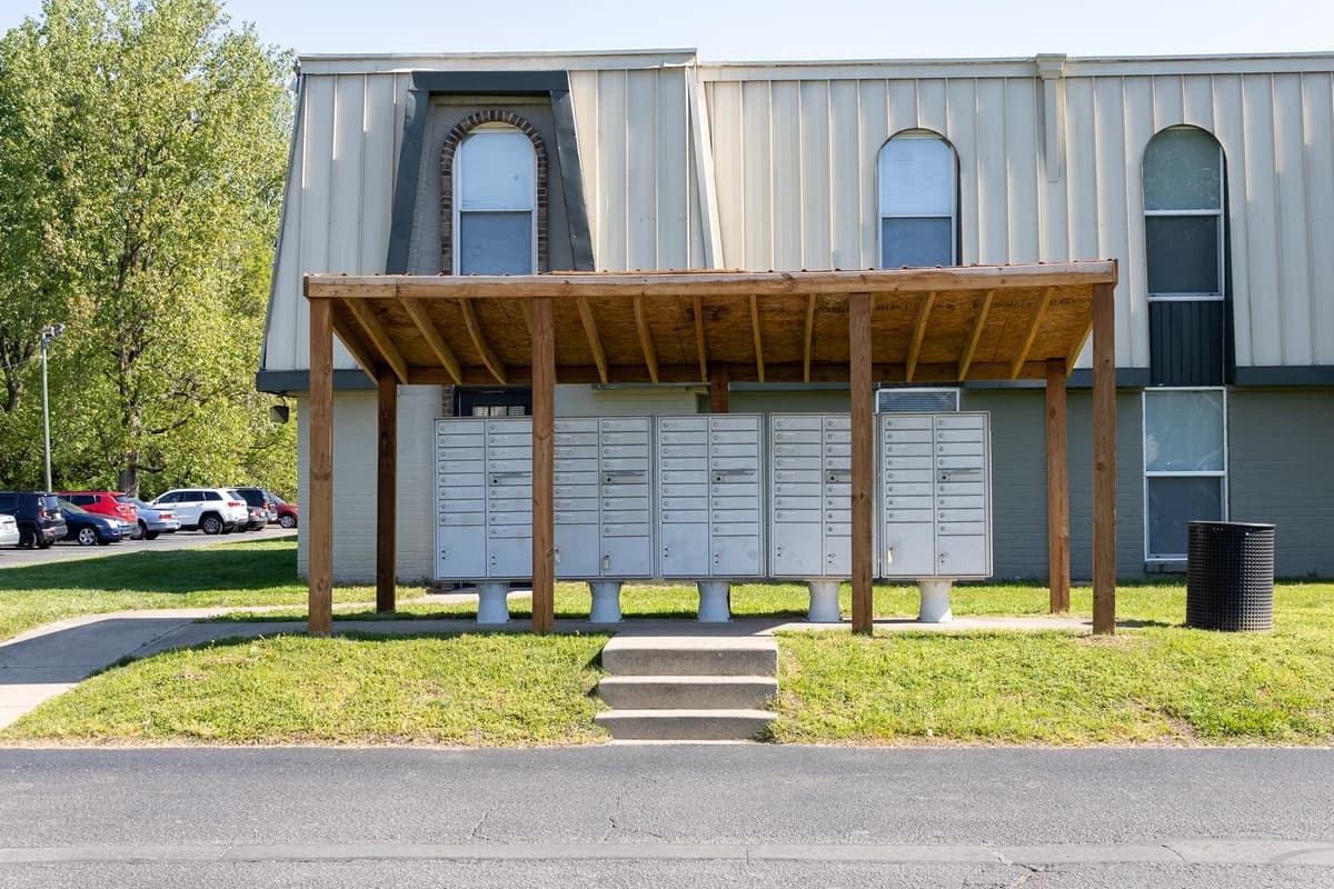 Louisville apartments for rent - Property image - Bridgepointe Crossing - 2