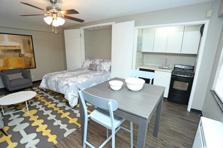 Louisville apartments for rent - image - Living Room