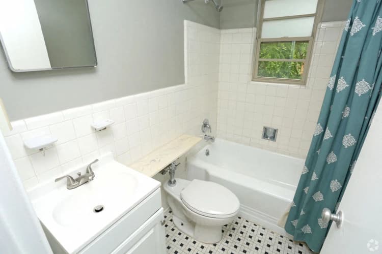 Louisville apartments for rent - image - Bathroom