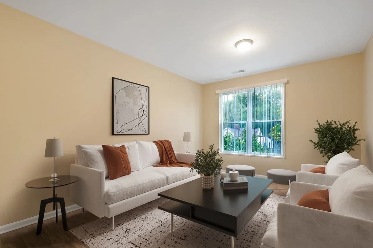 Louisville apartments for rent - Property image - Montgomery Apartments - 3