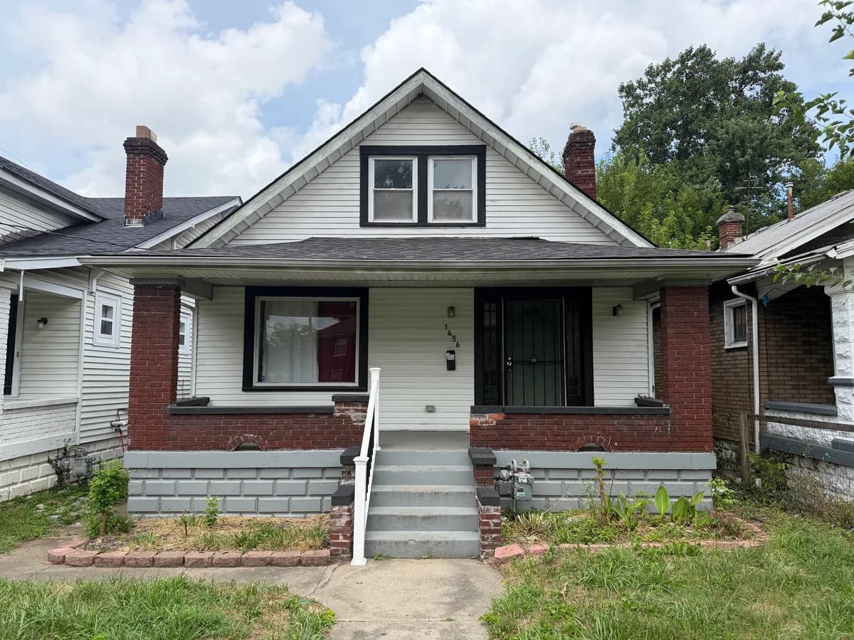 Louisville apartments for rent - Property image - 1456 Beech St. - 2