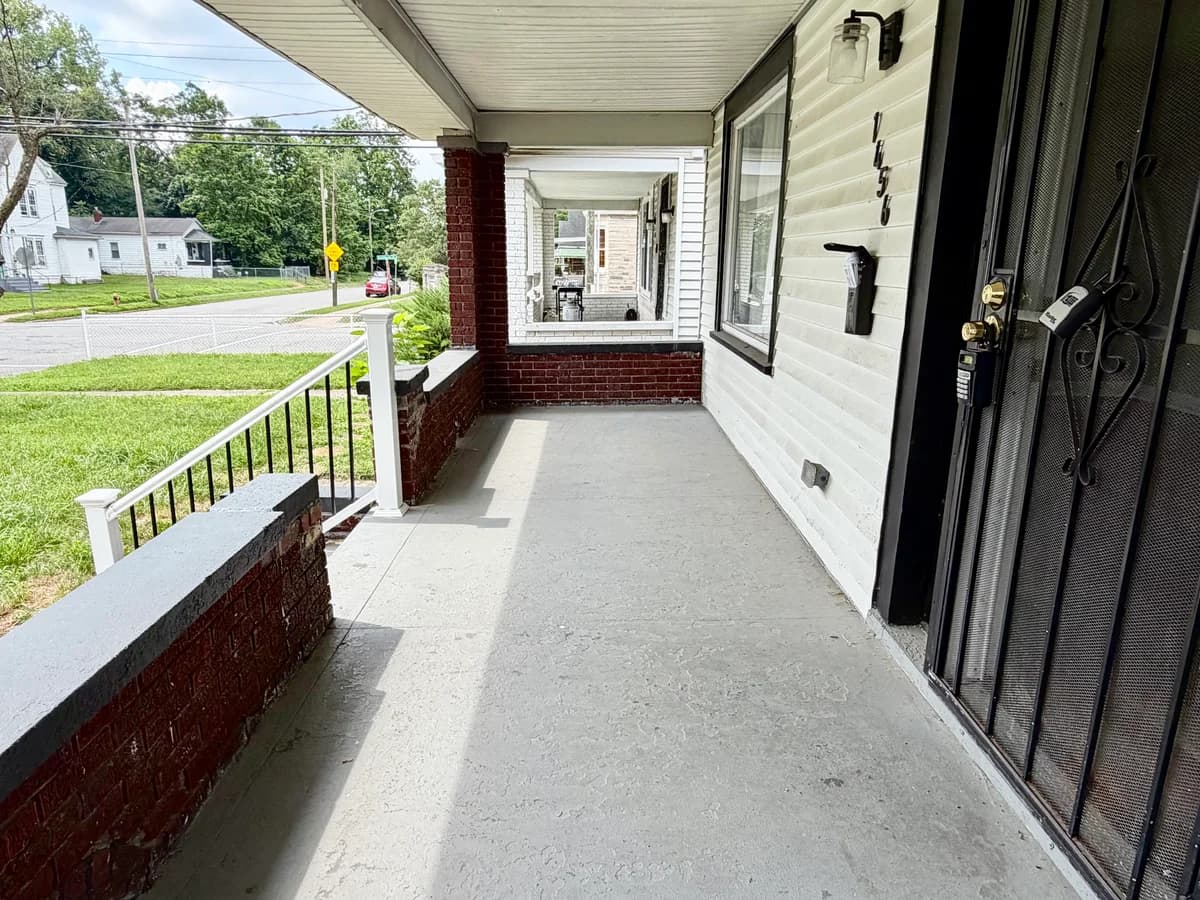 Louisville apartments for rent - Property image - 1456 Beech St. - 3