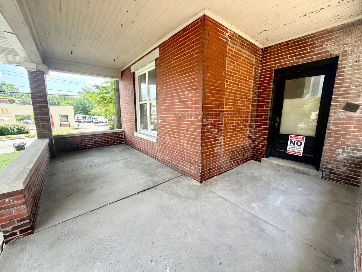 Louisville apartments for rent - Property image - 1664 Beechwood ave - 3