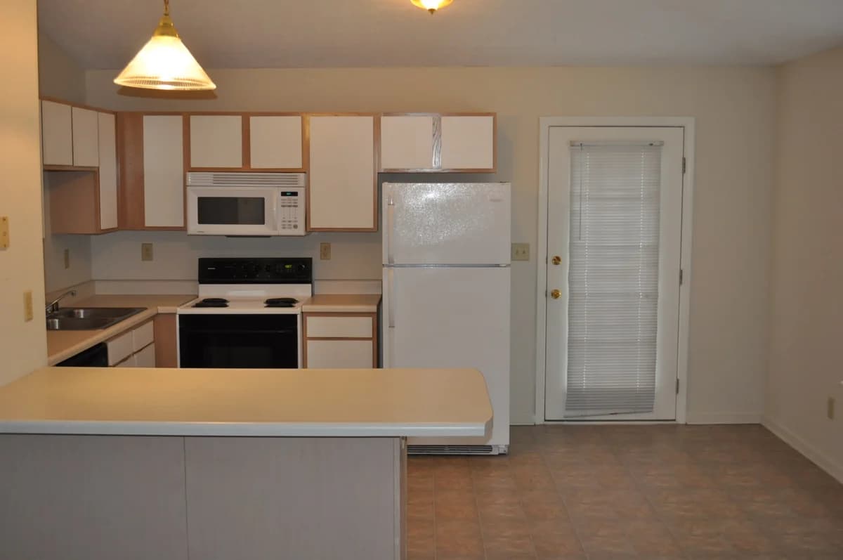 Louisville apartments for rent - Property image - 1116 Herr Lane - 2