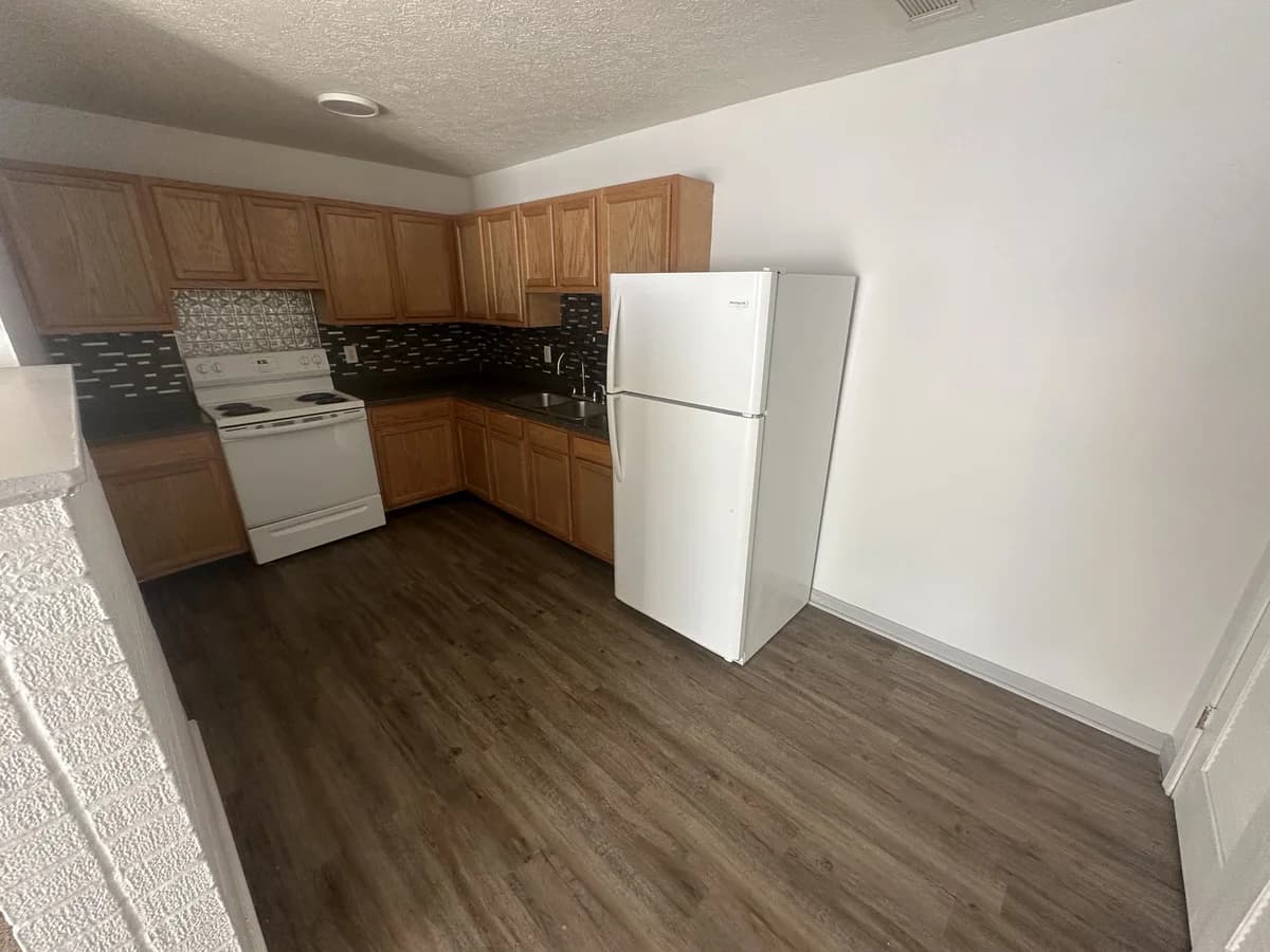 Louisville apartments for rent - Property image - 2500 Lindsay Ave - 1