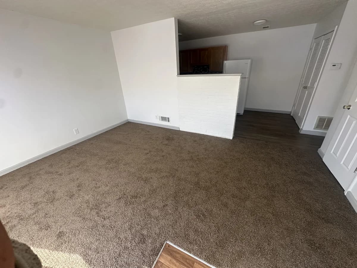 Louisville apartments for rent - Property image - 2500 Lindsay Ave - 2